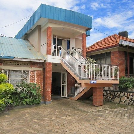 Keba Inn Lyamutundwe Esterno foto