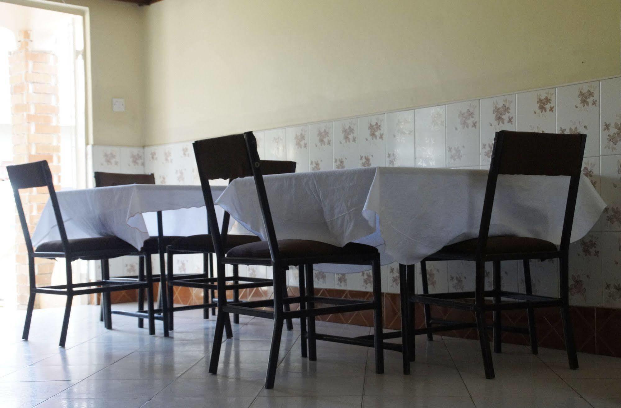 Keba Inn Lyamutundwe Esterno foto