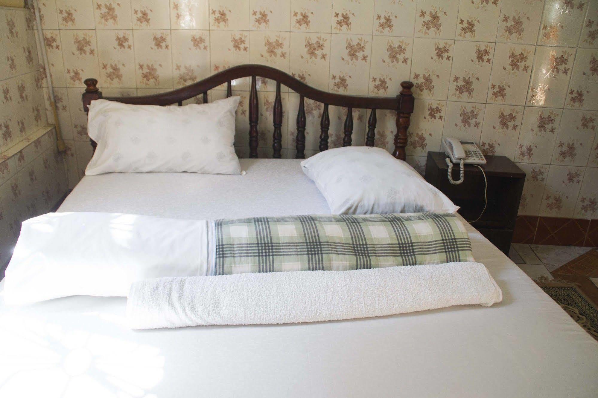 Keba Inn Lyamutundwe Esterno foto