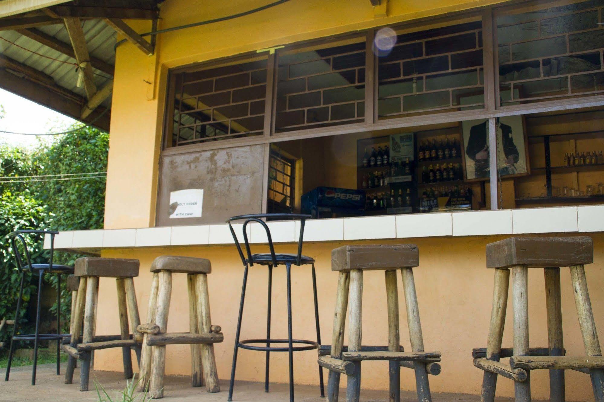 Keba Inn Lyamutundwe Esterno foto
